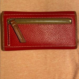 Dooney & Bourke Bags - Dooney & Bourke wallet Dooney & Bourke Bags - Dooney & Bourke wallet